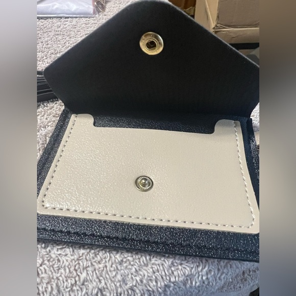 NWOT 2 piece set card case and tassel. - Picture 4 of 5